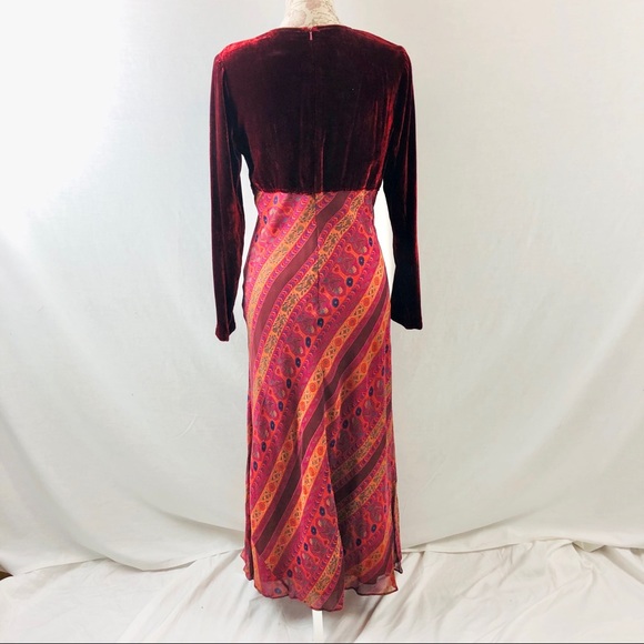 Vintage Velvet and Silk Print Dress Wine by Bloomingdale’s Petites Size 8 - Picture 6 of 16
